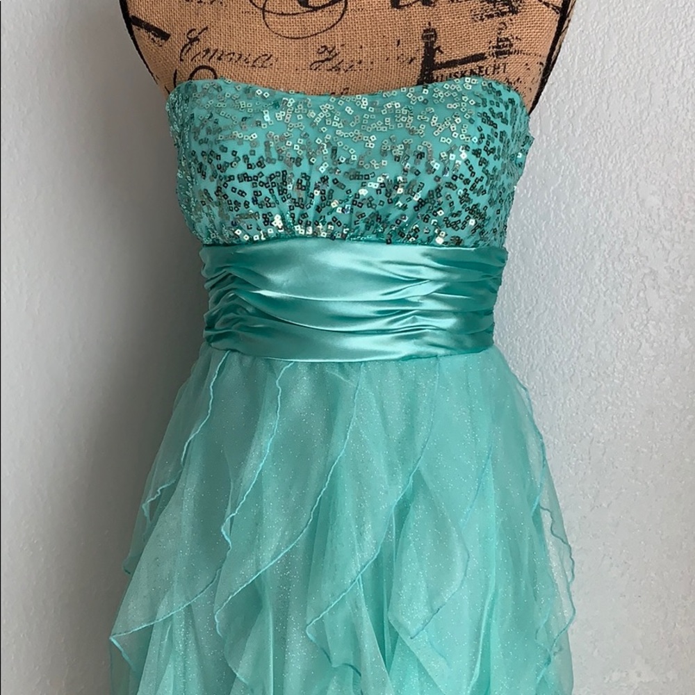 Homecoming / Prom / Cocktail Dress